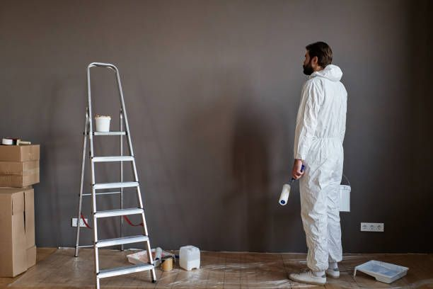 istockphoto-1361791122-612x612.jpg маляр